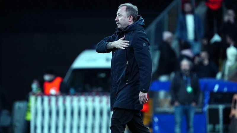 Fenerbahçe'de teknik direktör arayışı hız kazandı Fenerbahçe'de teknik direktör arayışı hız kazandı