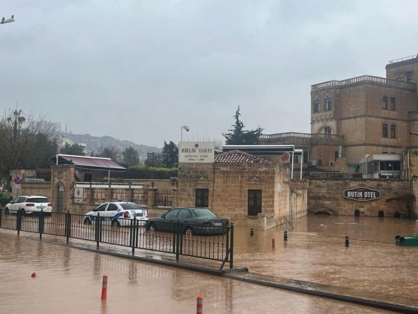 Şanlıurfa’da felaket! Dalgıçlar kayıp 7 kişiyi arıyor Şanlıurfa’da felaket! Dalgıçlar kayıp 7 kişiyi arıyor