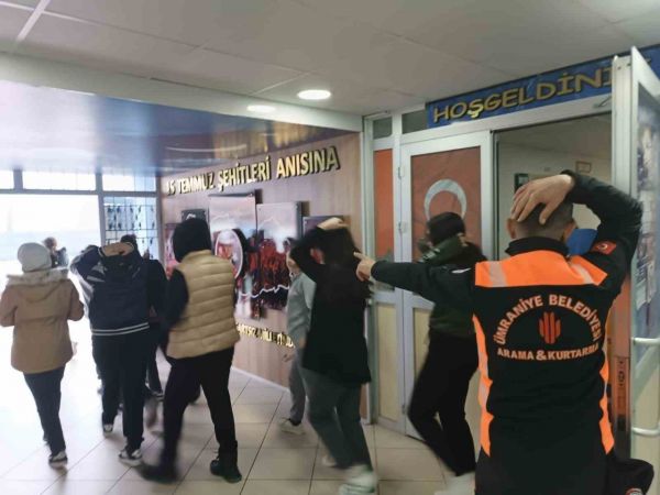 Ümraniye’de deprem sonrası Afet Farkındalık Eğitimi’nde yüzde 600 artış Ümraniye’de deprem sonrası Afet Farkındalık Eğitimi’nde yüzde 600 artış