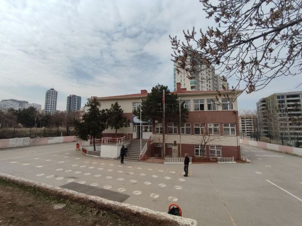 Başkentte 6 okula tahliye kararı Başkentte 6 okula tahliye kararı