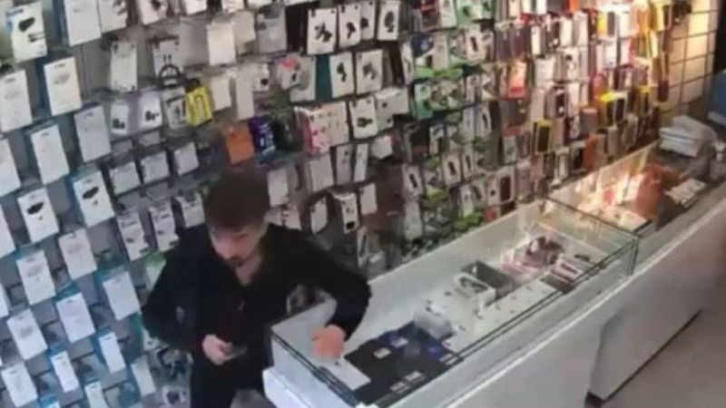 Bolu’daki deprem anı kamerada Bolu’daki deprem anı kamerada