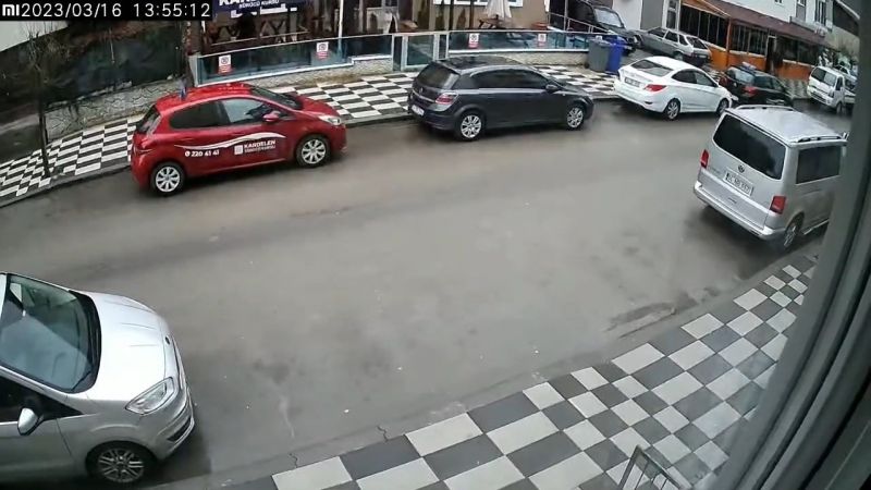 Bolu’daki deprem anı kamerada Bolu’daki deprem anı kamerada