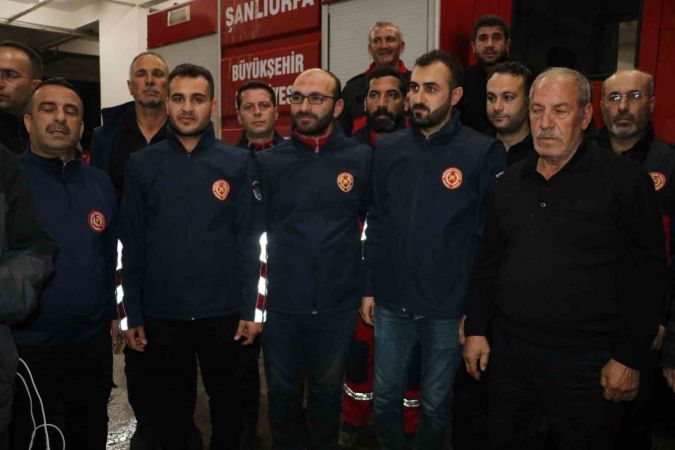 Selde yüzerek kurtulan itfaiye erleri Sait Sayar, Abdulgani Aslan ve Bülent Bulut o anları anlattı