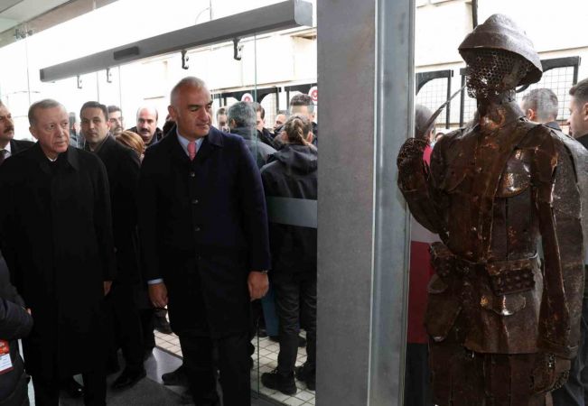 Zor zamanlarda Çanakkale kahramanlarını örnek aldık