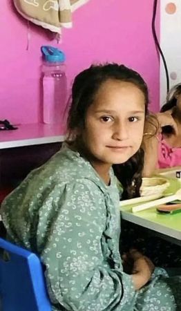 Kardeşini kurtarmak isterken akıntıya kapılan kızı arama çalışmaları sürüyor Kardeşini kurtarmak isterken akıntıya kapılan kızı arama çalışmaları sürüyor