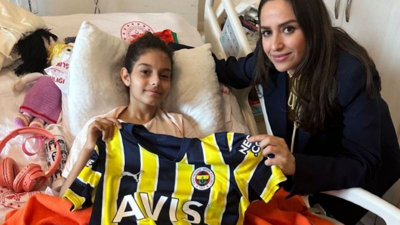 4 gün enkaz altında kaldı, yağmurla ıslanan bez parçasının suyunu sıkıp içti 4 gün enkaz altında kaldı, yağmurla ıslanan bez parçasının suyunu sıkıp içti