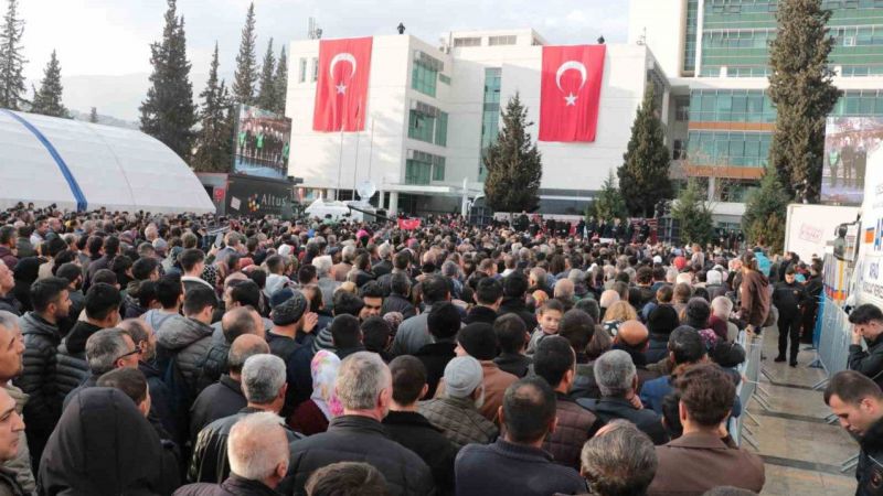 Cumhurbaşkanı Erdoğan: 1 yıl içerisinde kalıcı konutları bitirerek vatandaşlarımıza teslim edeceğiz Cumhurbaşkanı Erdoğan: 1 yıl içerisinde kalıcı konutları bitirerek vatandaşlarımıza teslim edeceğiz