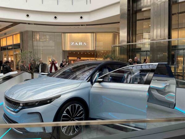 Türkiye’nin yerli otomobili TOGG’a Ankara’da yoğun ilgi Türkiye’nin yerli otomobili TOGG’a Ankara’da yoğun ilgi