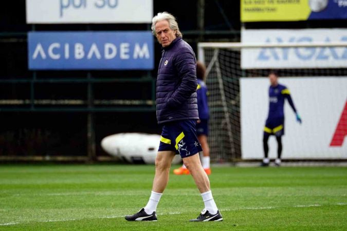 Fenerbahçe, Beşiktaş derbisinin hazırlıklarını sürdürdü Fenerbahçe, Beşiktaş derbisinin hazırlıklarını sürdürdü