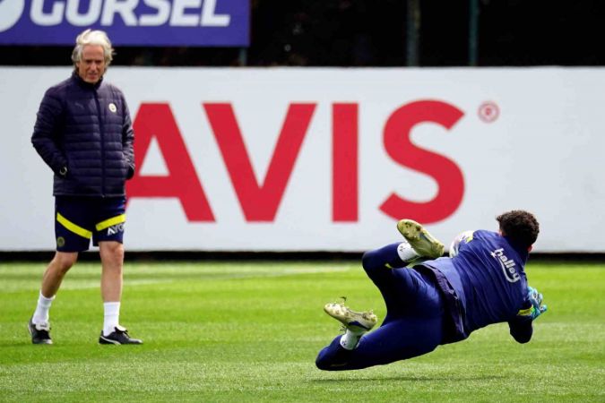 Fenerbahçe, Beşiktaş derbisinin hazırlıklarını sürdürdü Fenerbahçe, Beşiktaş derbisinin hazırlıklarını sürdürdü