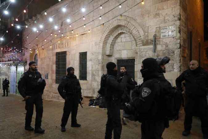 İsrail güçleri, Mescid-i Aksa’nın girişinde bir Filistinliyi öldürdü İsrail güçleri, Mescid-i Aksa’nın girişinde bir Filistinliyi öldürdü