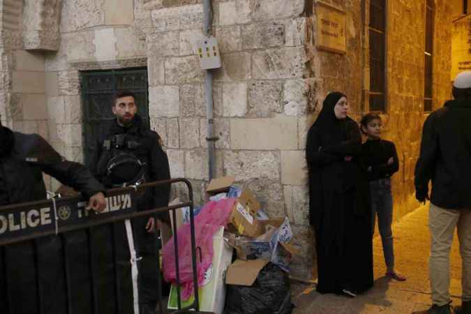 İsrail güçleri, Mescid-i Aksa’nın girişinde bir Filistinliyi öldürdü İsrail güçleri, Mescid-i Aksa’nın girişinde bir Filistinliyi öldürdü