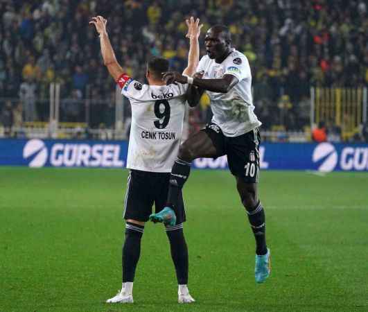 Fenerbahçe, 10 kişi kalan Beşiktaş'a mağlup oldu Fenerbahçe, 10 kişi kalan Beşiktaş'a mağlup oldu