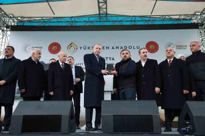 Bu seçimler Türkiye’nin sadece gelecek 5 yılını değil, çeyrek ve yarım asrını da belirleyecek Bu seçimler Türkiye’nin sadece gelecek 5 yılını değil, çeyrek ve yarım asrını da belirleyecek