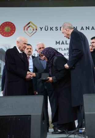 Bu seçimler Türkiye’nin sadece gelecek 5 yılını değil, çeyrek ve yarım asrını da belirleyecek Bu seçimler Türkiye’nin sadece gelecek 5 yılını değil, çeyrek ve yarım asrını da belirleyecek