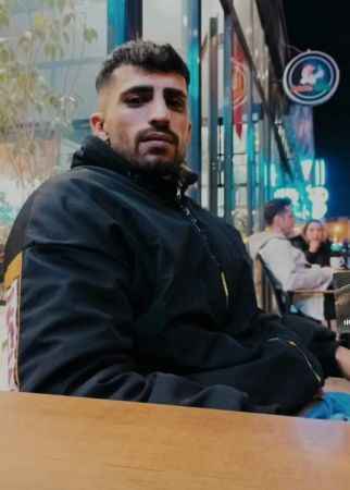 İzmir’deki trafik kazasında Hakan Yavuz, Eren İzci, Mehmet Ali Çetinkaya ve Meltem Esengül hayatını kaybetti İzmir’deki trafik kazasında Hakan Yavuz, Eren İzci, Mehmet Ali Çetinkaya ve Meltem Esengül hayatını kaybetti