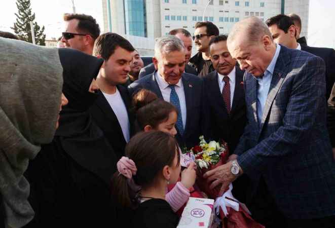 Ekonomik sıkıntı ve hayat pahalılığını yine biz çözeceğiz Ekonomik sıkıntı ve hayat pahalılığını yine biz çözeceğiz