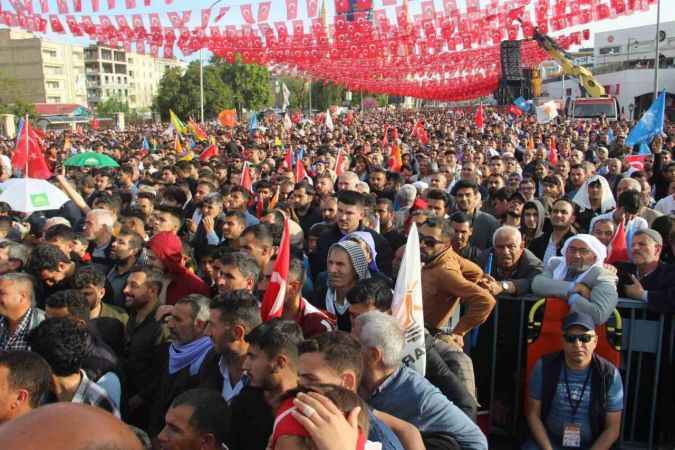 Ekonomik sıkıntı ve hayat pahalılığını yine biz çözeceğiz Ekonomik sıkıntı ve hayat pahalılığını yine biz çözeceğiz