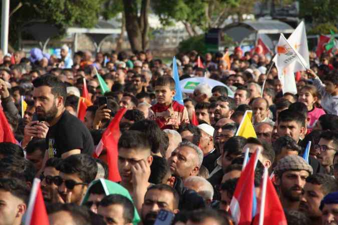 Ekonomik sıkıntı ve hayat pahalılığını yine biz çözeceğiz Ekonomik sıkıntı ve hayat pahalılığını yine biz çözeceğiz