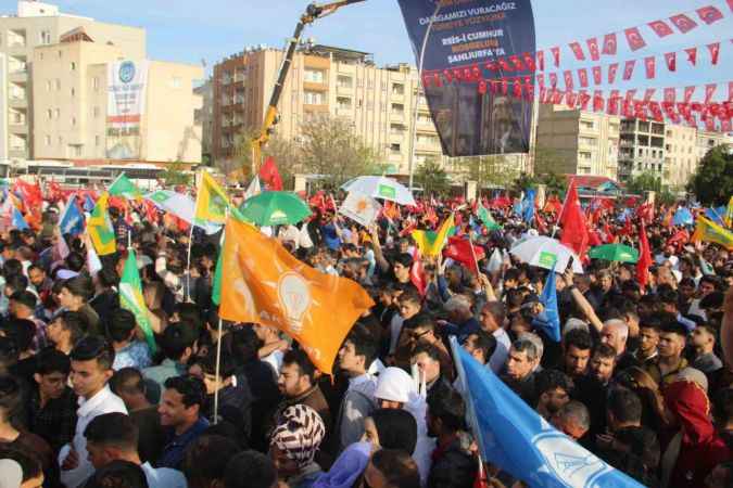 Ekonomik sıkıntı ve hayat pahalılığını yine biz çözeceğiz Ekonomik sıkıntı ve hayat pahalılığını yine biz çözeceğiz