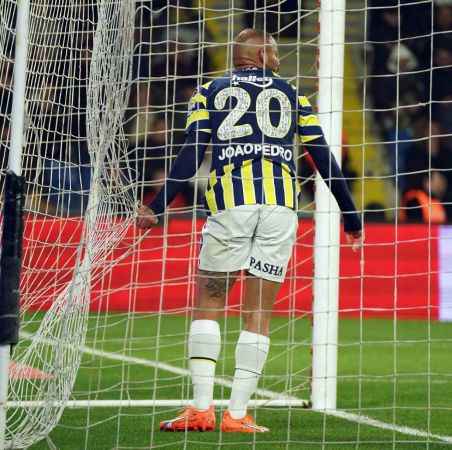 Fenerbahçe yine geriden gelip kazandı Fenerbahçe yine geriden gelip kazandı