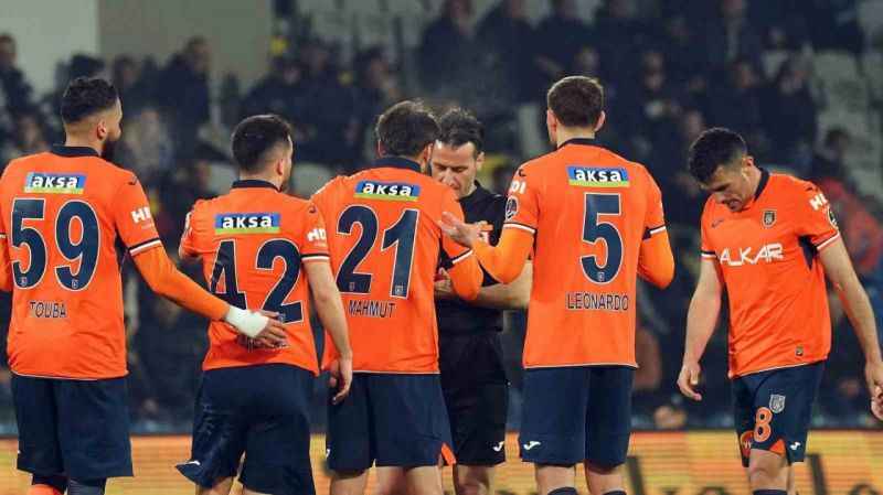 Fenerbahçe yine geriden gelip kazandı Fenerbahçe yine geriden gelip kazandı