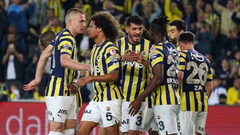 Fenerbahçe finalde Fenerbahçe finalde
