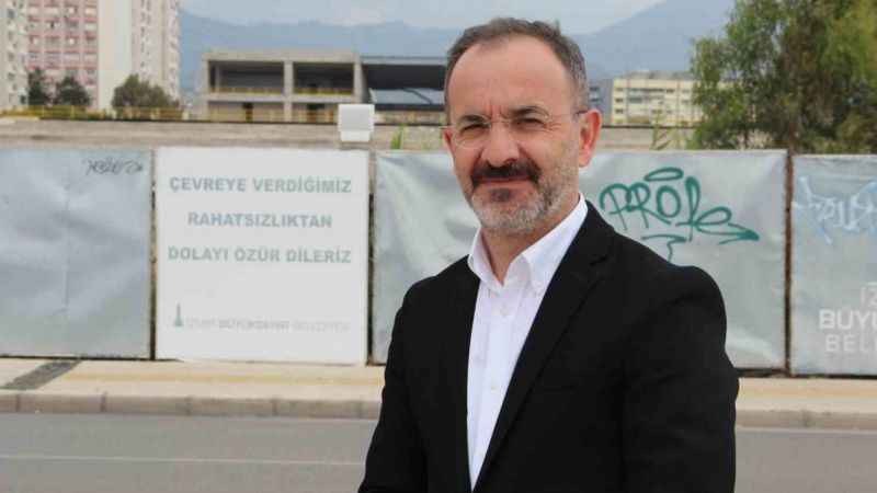 İzmir'de yılan hikayesine dönen opera binası İzmir'de yılan hikayesine dönen opera binası