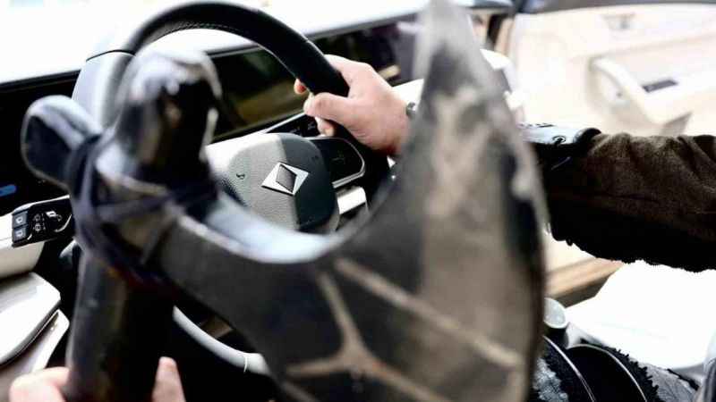 Türklerin ilk aracıyla son aracı yan yana Türklerin ilk aracıyla son aracı yan yana