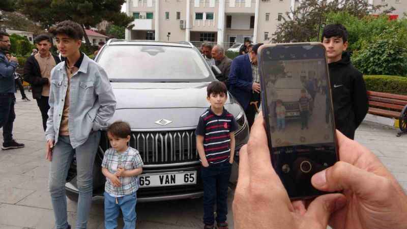 Togg Vanlıların gönlünü fethetti Togg Vanlıların gönlünü fethetti