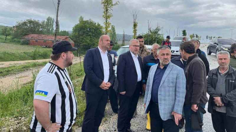 AK Parti heyeti Bilecik'teki afet bölgesine gitti AK Parti heyeti Bilecik'teki afet bölgesine gitti