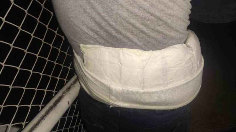 Belindeki korseden 1 kilo eroin çıktı Belindeki korseden 1 kilo eroin çıktı