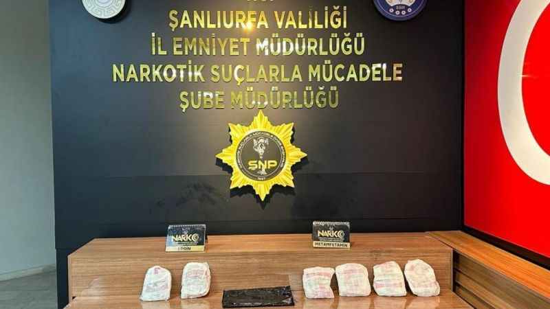 Belindeki korseden 1 kilo eroin çıktı Belindeki korseden 1 kilo eroin çıktı