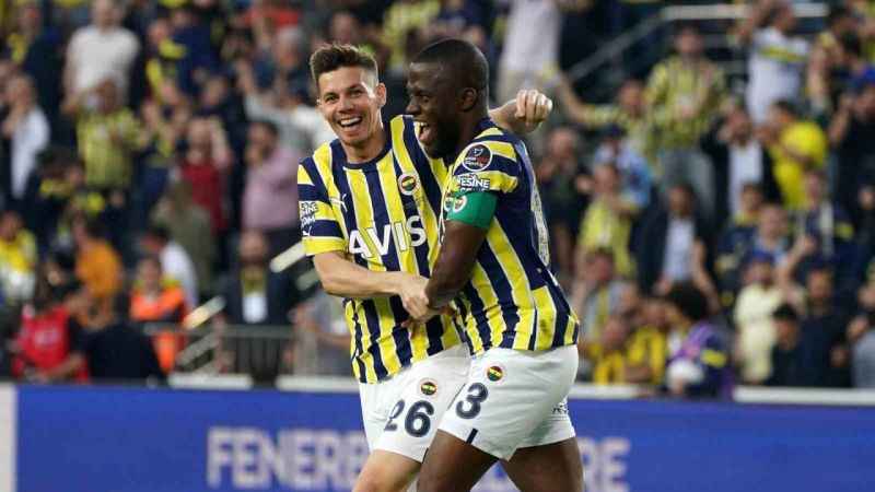 Enner Valencia, Alex de Souza’nın rekorunu kırdı Enner Valencia, Alex de Souza’nın rekorunu kırdı