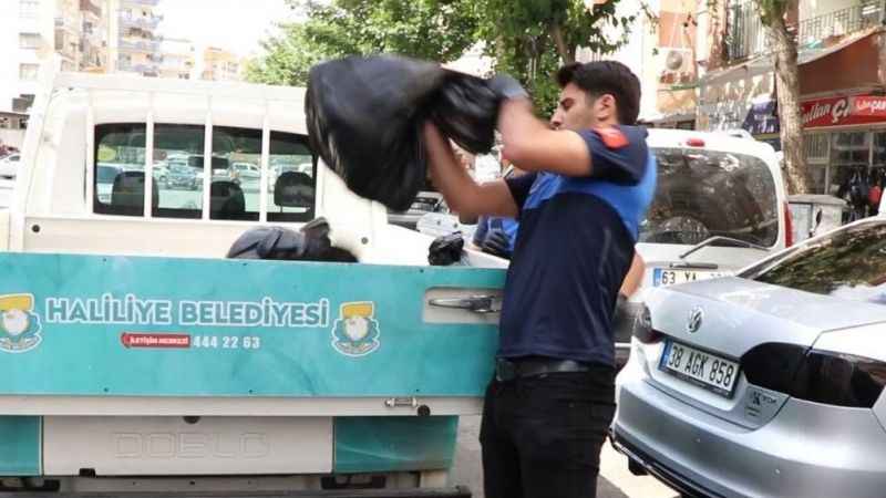 Bozuk etleri çamaşır suyu ile yıkayıp müşteriye yedirdiler Bozuk etleri çamaşır suyu ile yıkayıp müşteriye yedirdiler