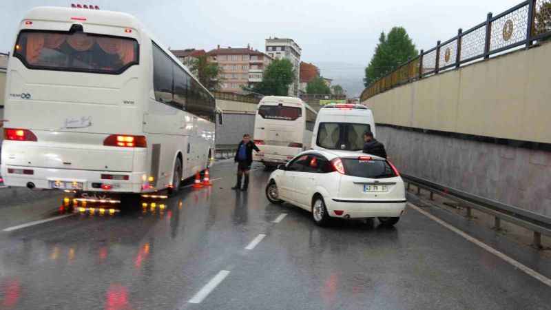 Kütahya’da şiddetli yağış hayatı felç etti: Ev ve iş yerleri sular altında kaldı Kütahya’da şiddetli yağış hayatı felç etti: Ev ve iş yerleri sular altında kaldı