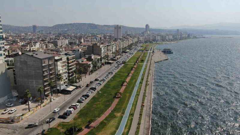 İzmir’de öğrenciler kiradan dertli: 1+1 eşyalı daireler 10-15 bin lira İzmir’de öğrenciler kiradan dertli: 1+1 eşyalı daireler 10-15 bin lira