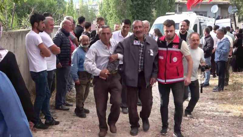 Şehit polis son yolculuğuna uğurlandı Şehit polis son yolculuğuna uğurlandı