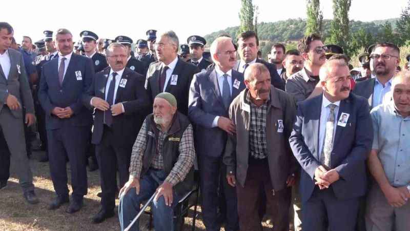 Şehit polis son yolculuğuna uğurlandı Şehit polis son yolculuğuna uğurlandı