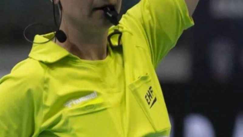 Hentbol hakemleri şiddete karşı 10 dakika geç düdük çalacak Hentbol hakemleri şiddete karşı 10 dakika geç düdük çalacak