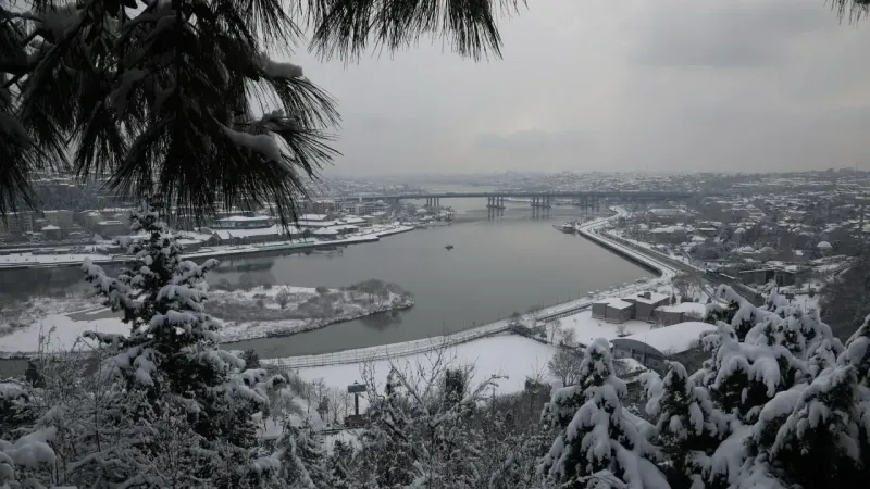 AKOM’dan Kritik Uyarı: Kuvvetli Kar Yağışı ve Sibirya Soğukları Geliyor AKOM’dan Kritik Uyarı: Kuvvetli Kar Yağışı ve Sibirya Soğukları Geliyor
