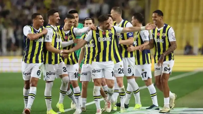 Fenerbahçe, Süper Lig’de Fatih Karagümrük’e konuk olacak Fenerbahçe, Süper Lig’de Fatih Karagümrük’e konuk olacak