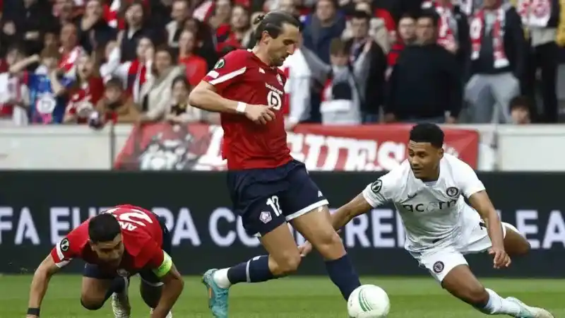 Aston Villa penaltılarla yarı finalde Aston Villa penaltılarla yarı finalde