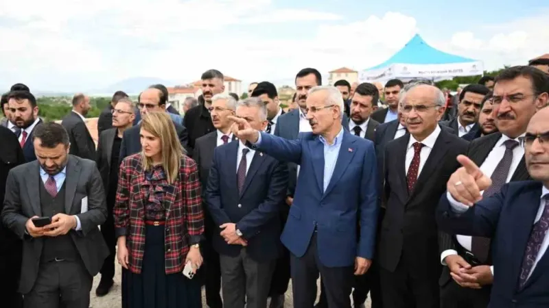 Bakan Uraloğlu, Malatya Çevreyolunda incelemelerde bulundu