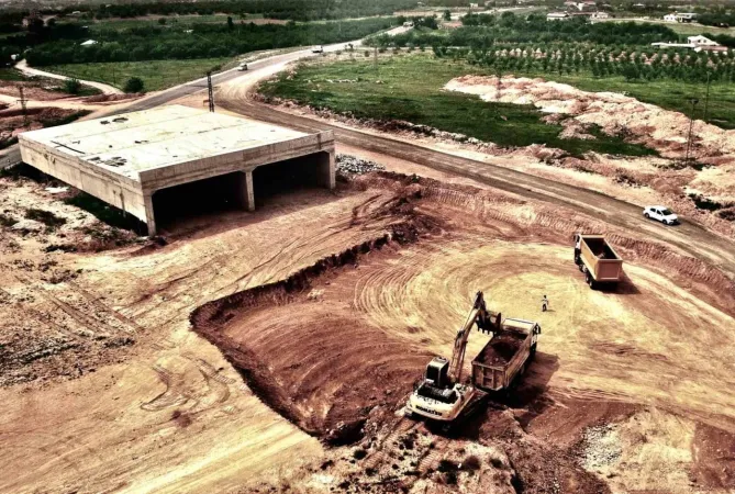 Bakan Uraloğlu, Malatya Çevreyolunda incelemelerde bulundu