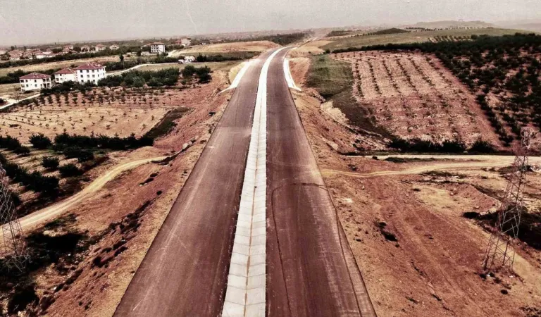 Bakan Uraloğlu, Malatya Çevreyolunda incelemelerde bulundu