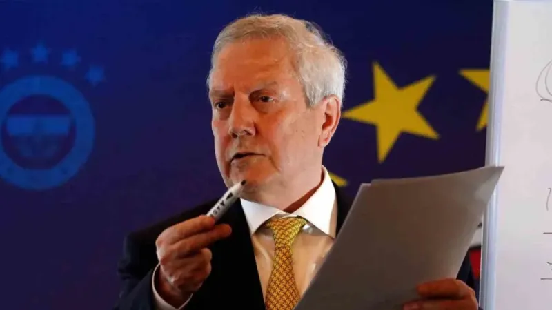 Aziz Yıldırım: "Henüz bir yönetim veya kurul listesi hazırlamadım" Aziz Yıldırım: "Henüz bir yönetim veya kurul listesi hazırlamadım"