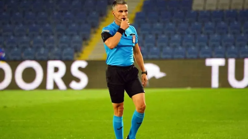 Çaykur Rizespor - Beşiktaş maçının VAR’ı Sarper Barış Saka Çaykur Rizespor - Beşiktaş maçının VAR’ı Sarper Barış Saka