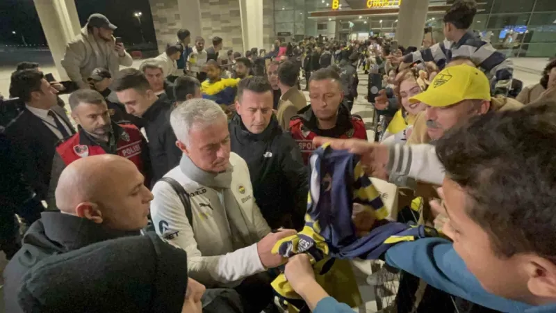 Fenerbahçe kafilesi, Adana’ya geldi Fenerbahçe kafilesi, Adana’ya geldi