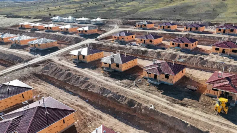 Deprem bölgesi Malatya’da 2 ayda 60 afet konutu inşa edildi Deprem bölgesi Malatya’da 2 ayda 60 afet konutu inşa edildi